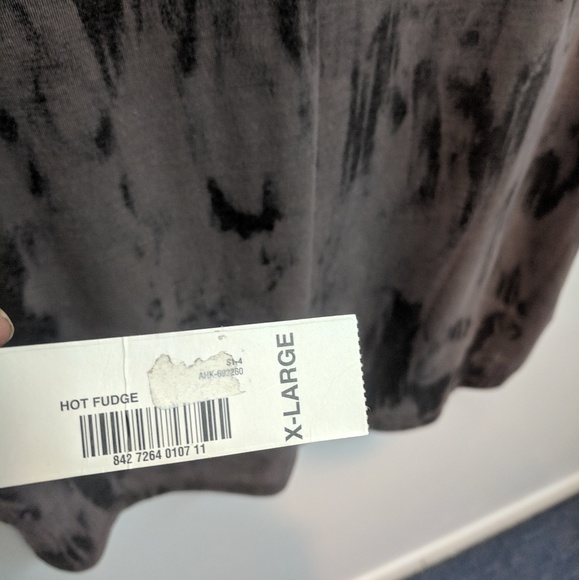 NWT  a.n.a. Print Short Sleeve Top Size XL - Picture 6 of 7